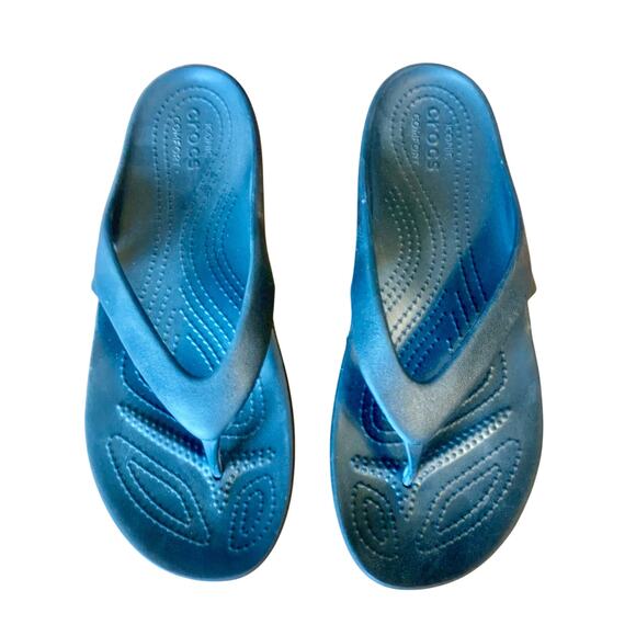 Crocs Kadee II Womens 9 Sandals Black Thong Flip Flops Slip On Beach Pool - Picture 1 of 10